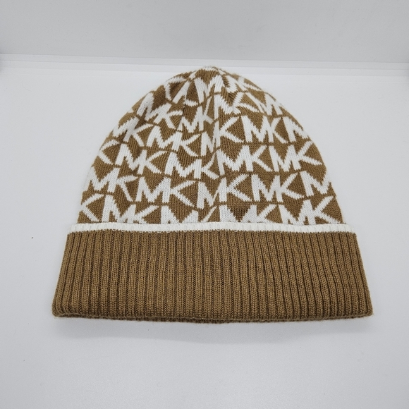 Michael Kors tan and white logo initials beanie - Picture 1 of 4